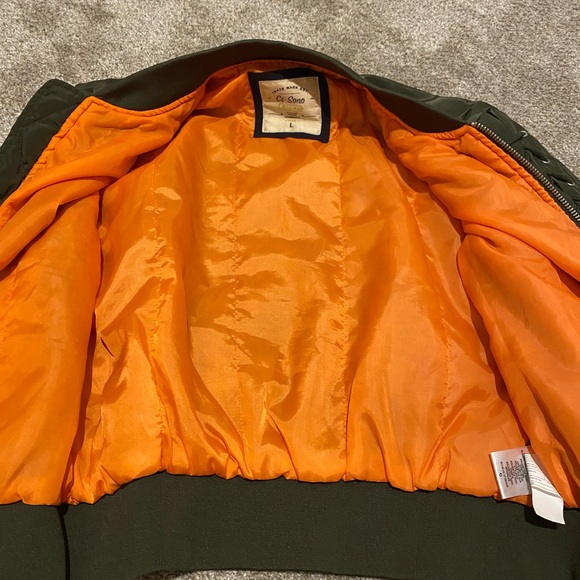 Women’s army green bomber jacket. Size large. - Picture 4 of 7